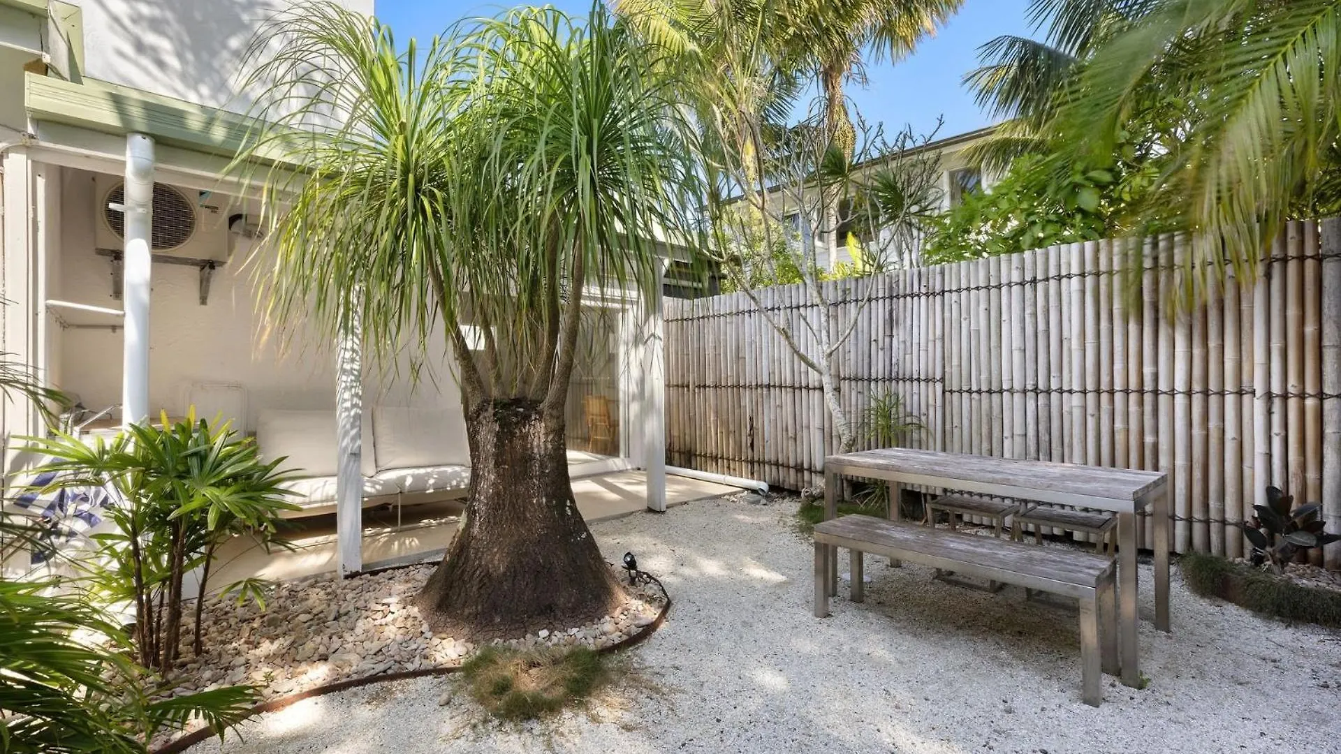 Apollo House & Studio Villa Byron Bay