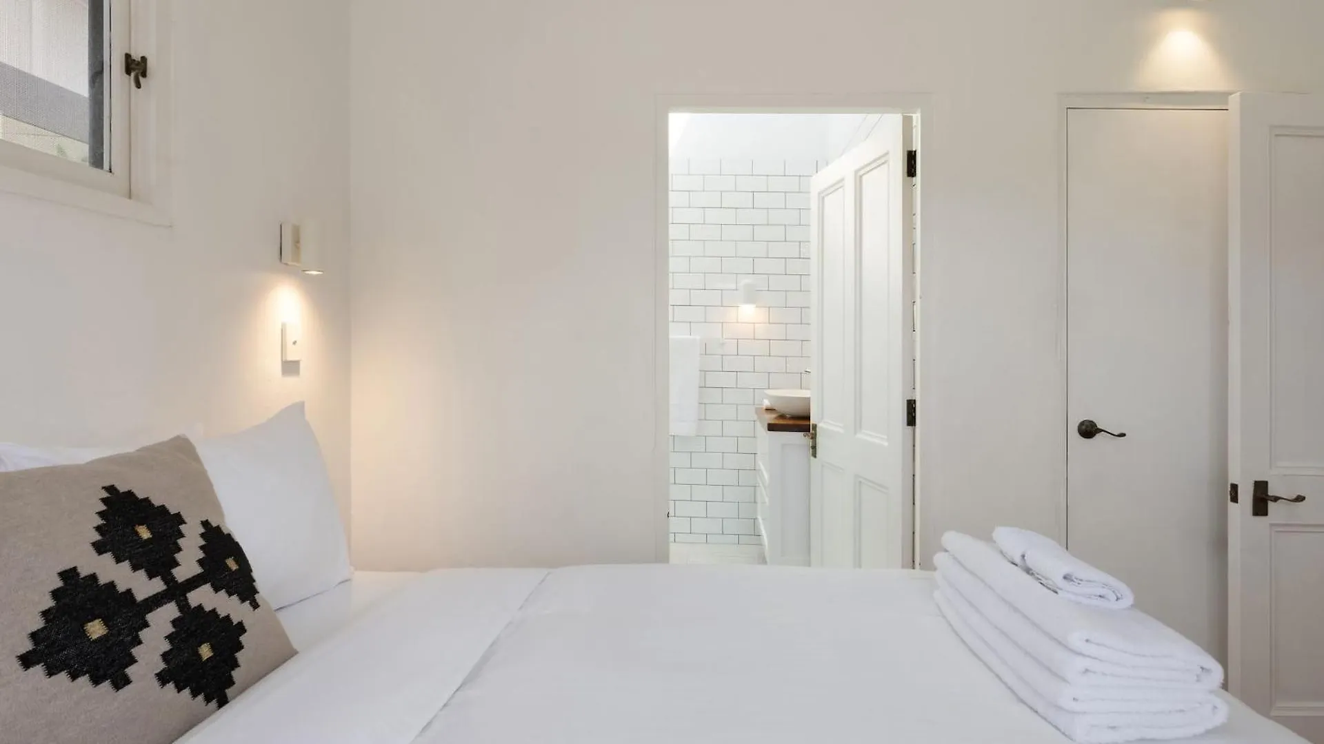 Apollo House & Studio Villa Byron Bay