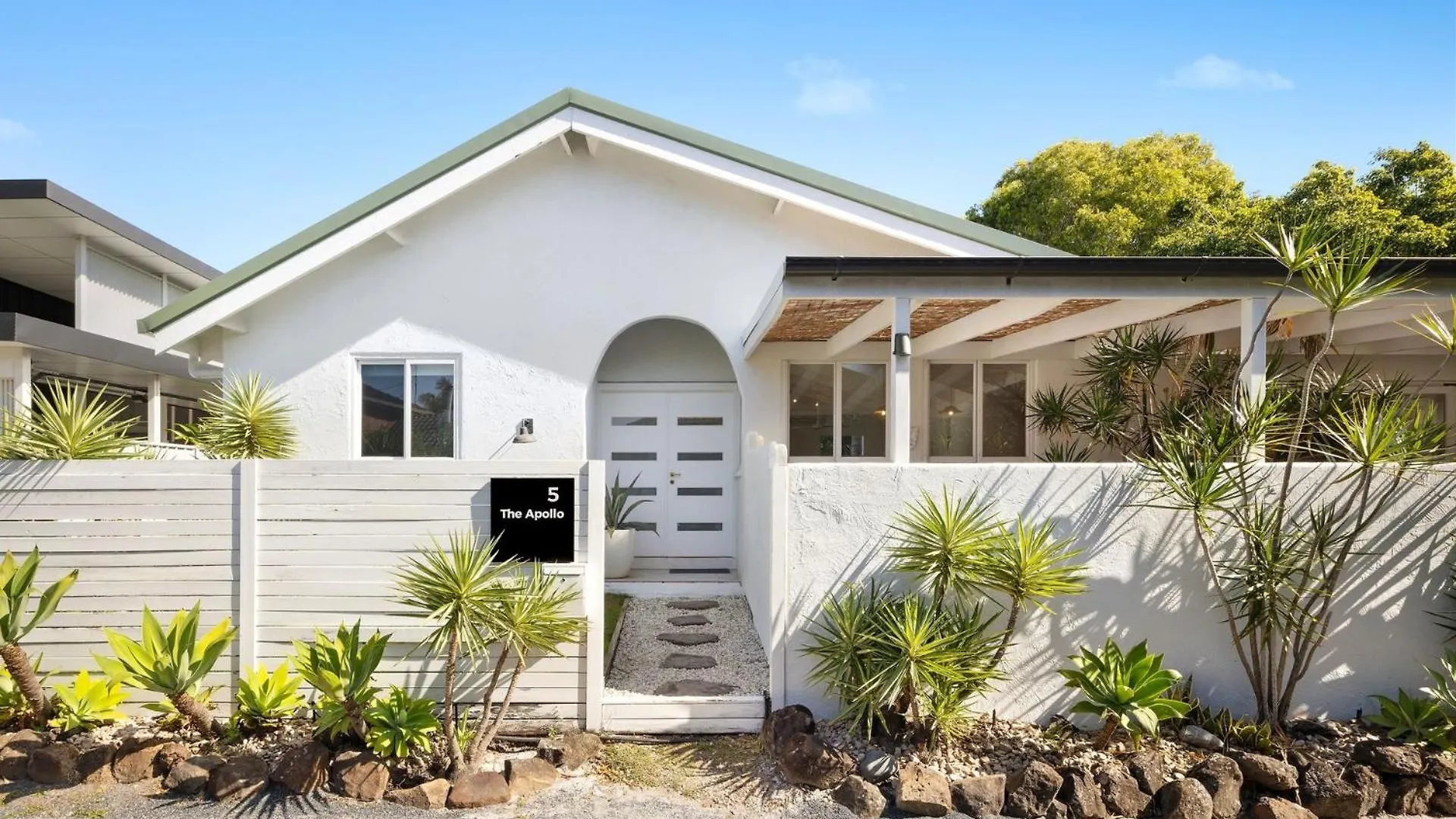 Apollo House & Studio Villa Byron Bay 0*,