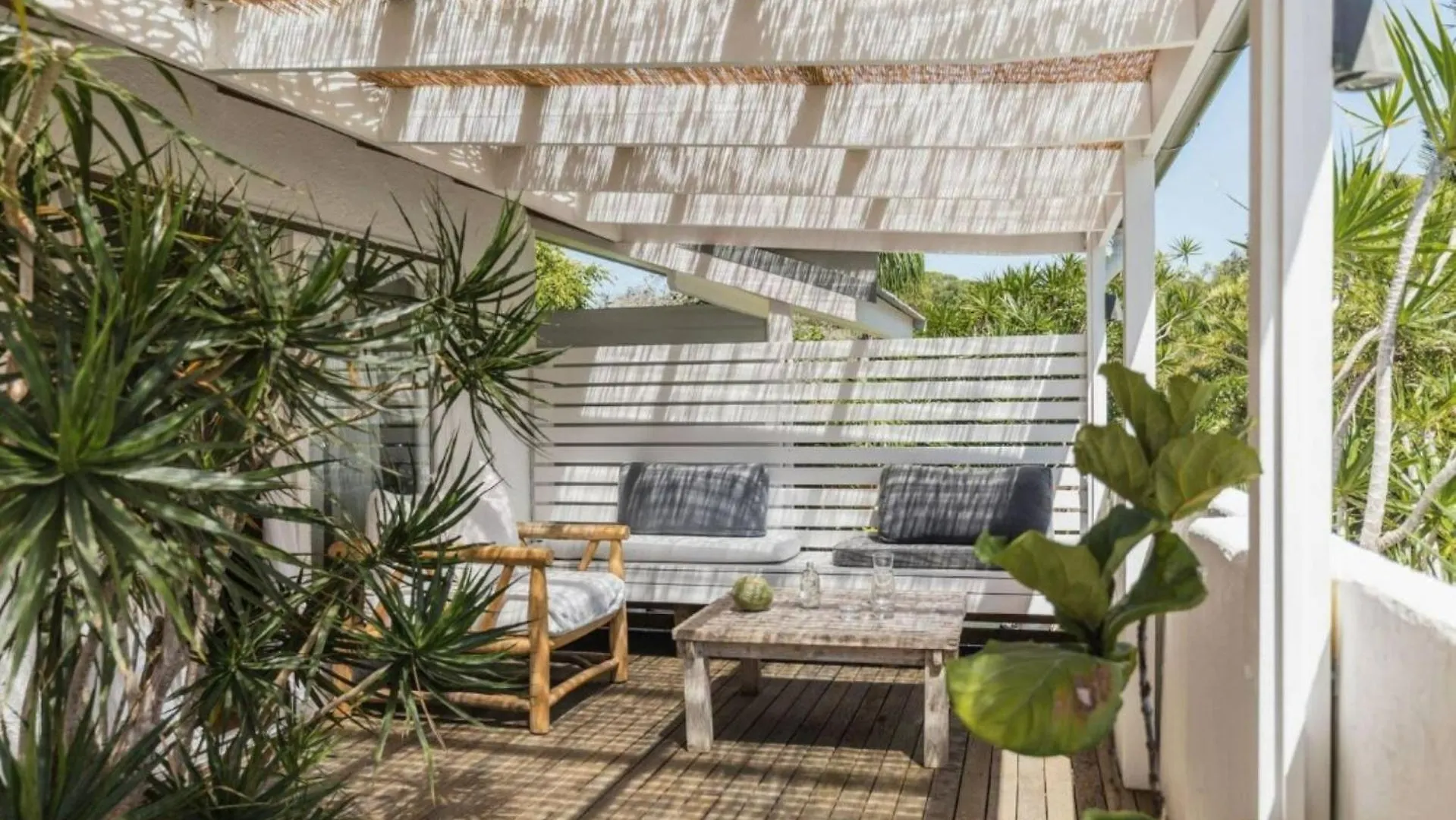 Apollo House & Studio Villa Byron Bay 0*,  Australia